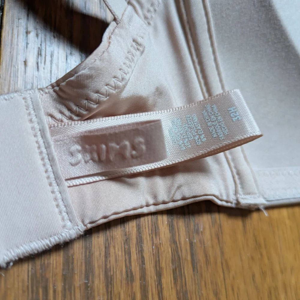 SKIMS Soft Beige Bra 32H - Picture 4 of 8